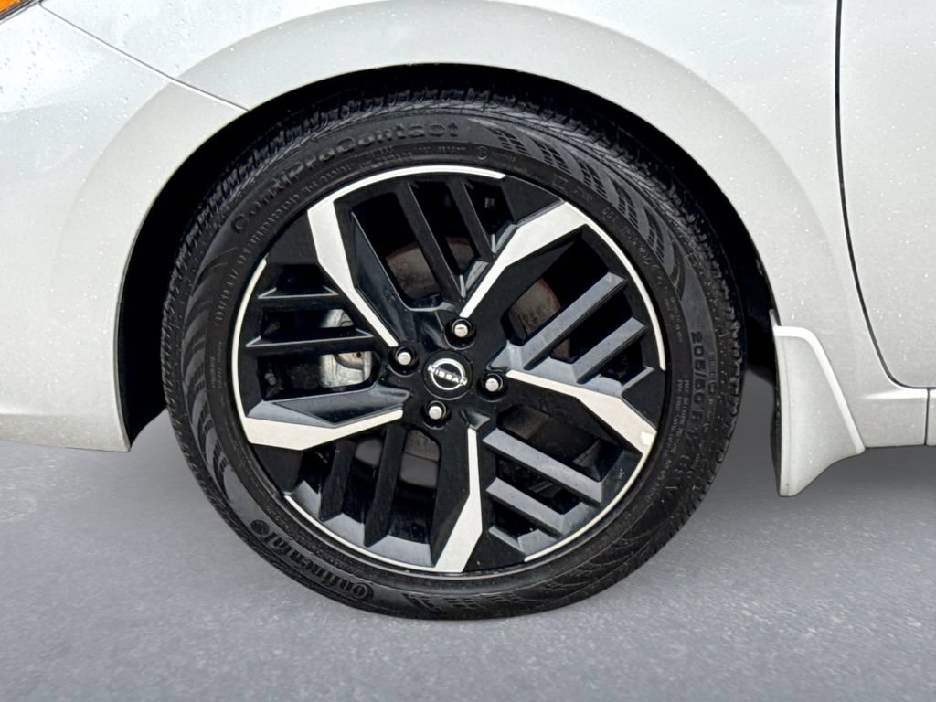 Used 2025 Nissan Versa SR w/ Trunk Package FWD image 18