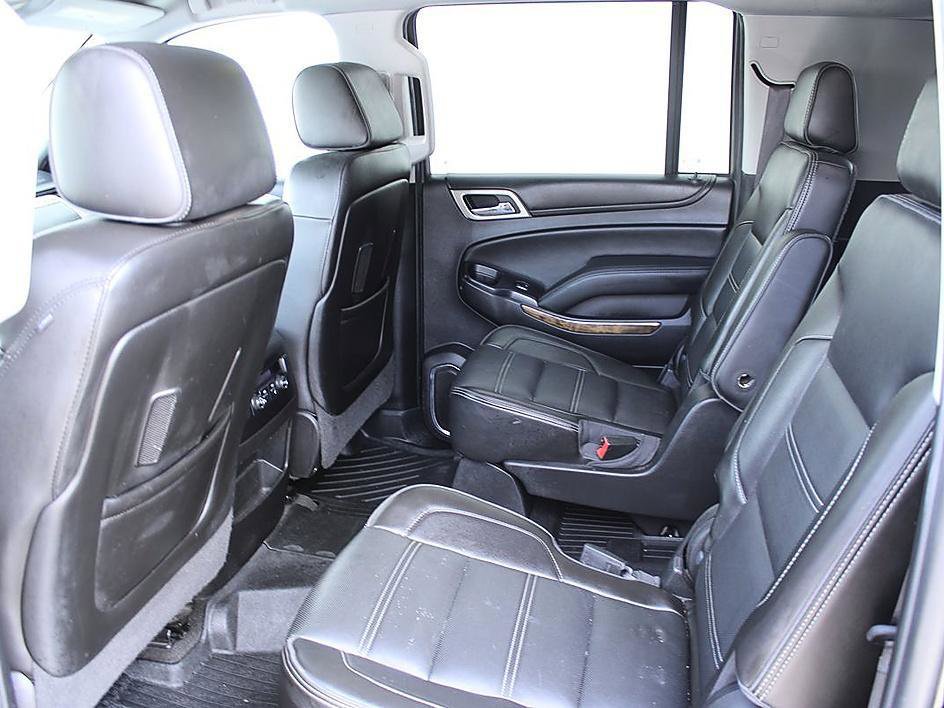 Used 2016 GMC Yukon XL Denali image 17