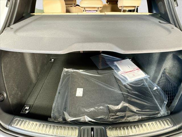 Certified 2026 Porsche Macan Turbo AWD/4WD image 23