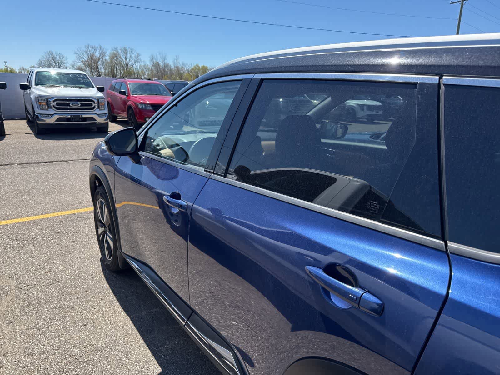 Used 2022 Nissan Rogue Platinum w/ Head-Up Display Package image 25