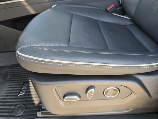 Used 2026 Cadillac Escalade Sport w/ Touring Package image 19