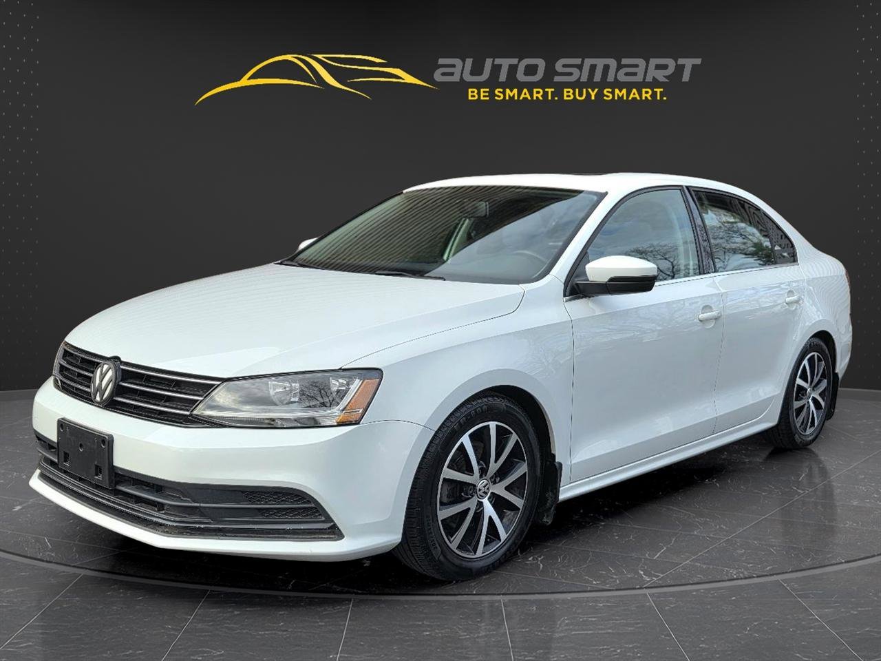 Used 2017 Volkswagen Jetta SE image 2