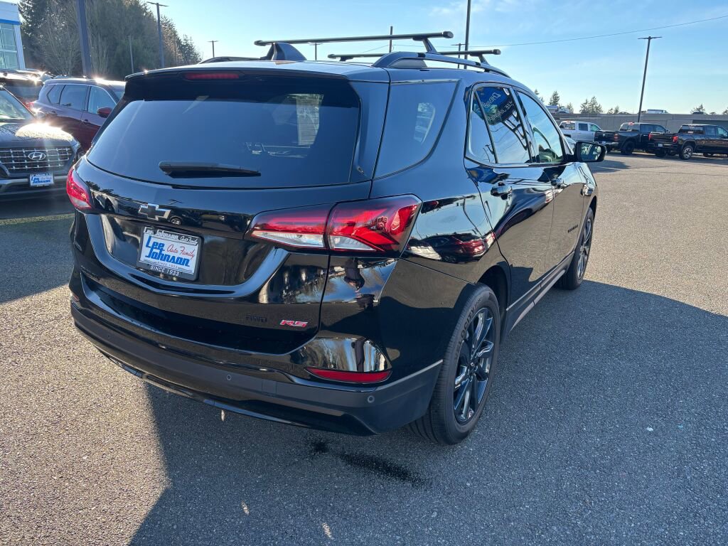 Used 2024 Chevrolet Equinox RS w/ RS Leather Package image 5