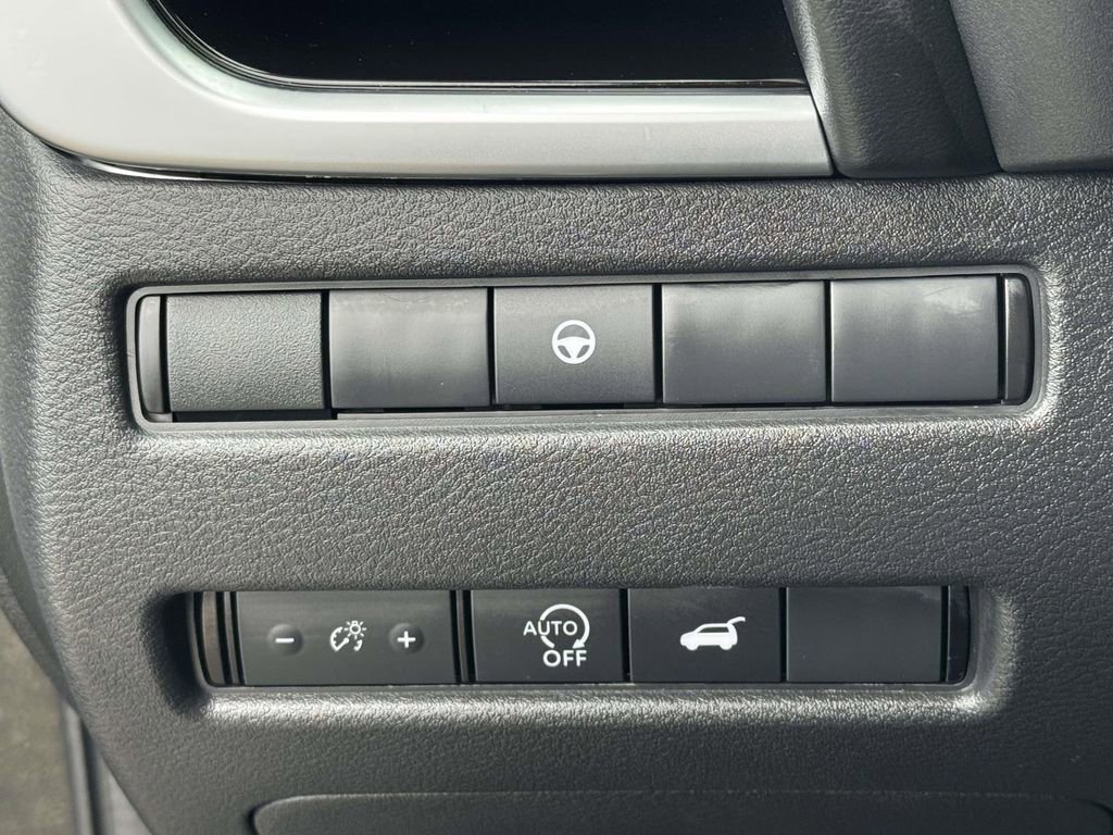 Certified 2025 Nissan Rogue SV w/ Rock Creek Premium Package image 18