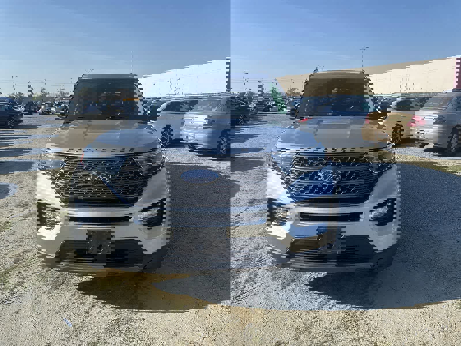 Used 2021 Ford Explorer XLT w/ Equipment Group 202A image 2