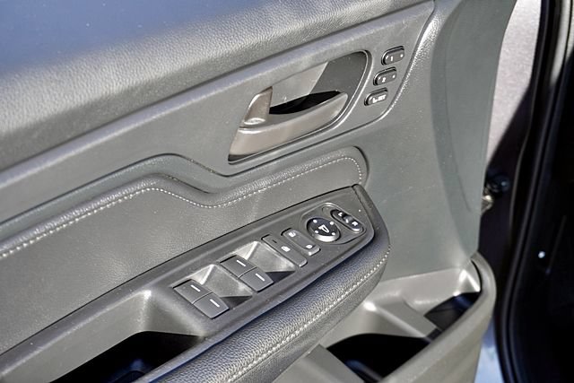 Used 2023 Honda Odyssey EX-L image 25