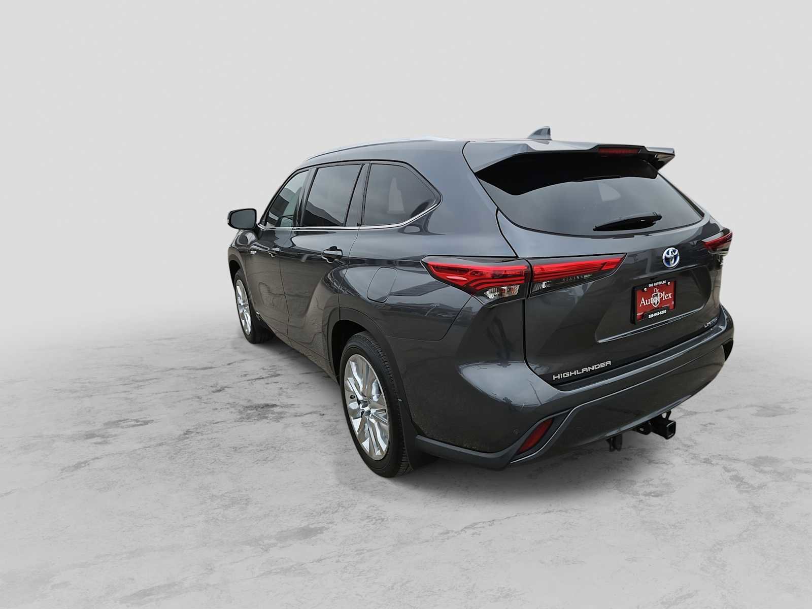 Used 2021 Toyota Highlander Limited image 6