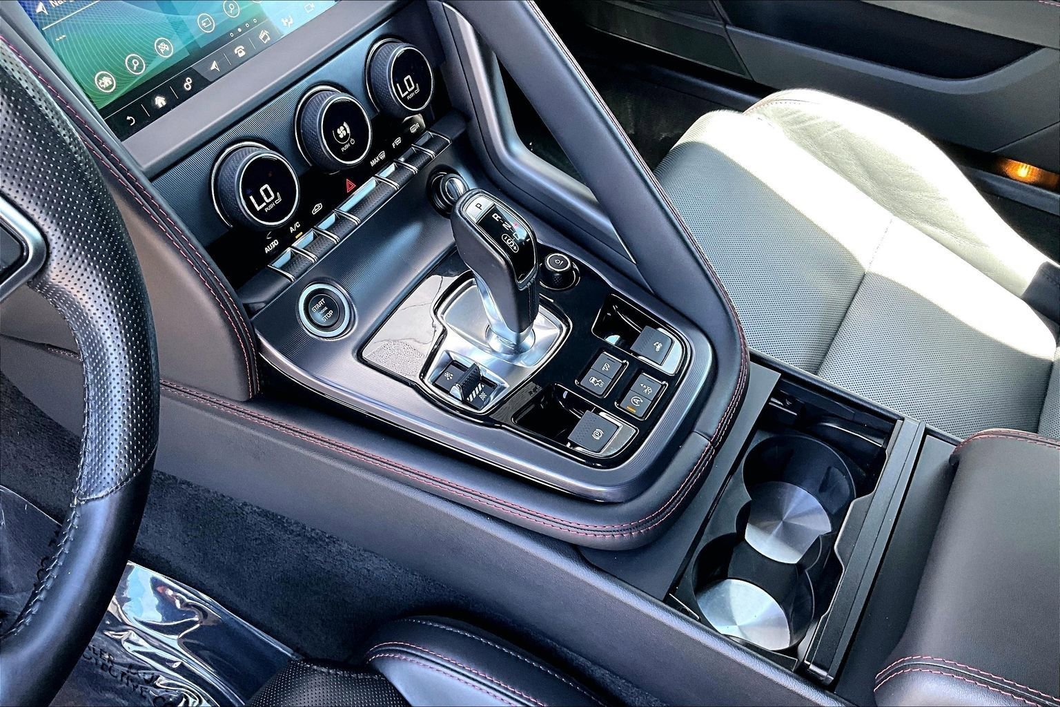 Used 2021 Jaguar F-TYPE R AWD/4WD image 17