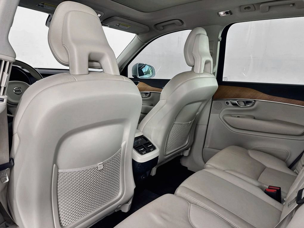 Used 2021 Volvo XC90 T6 Momentum w/ Climate Package AWD/4WD image 33