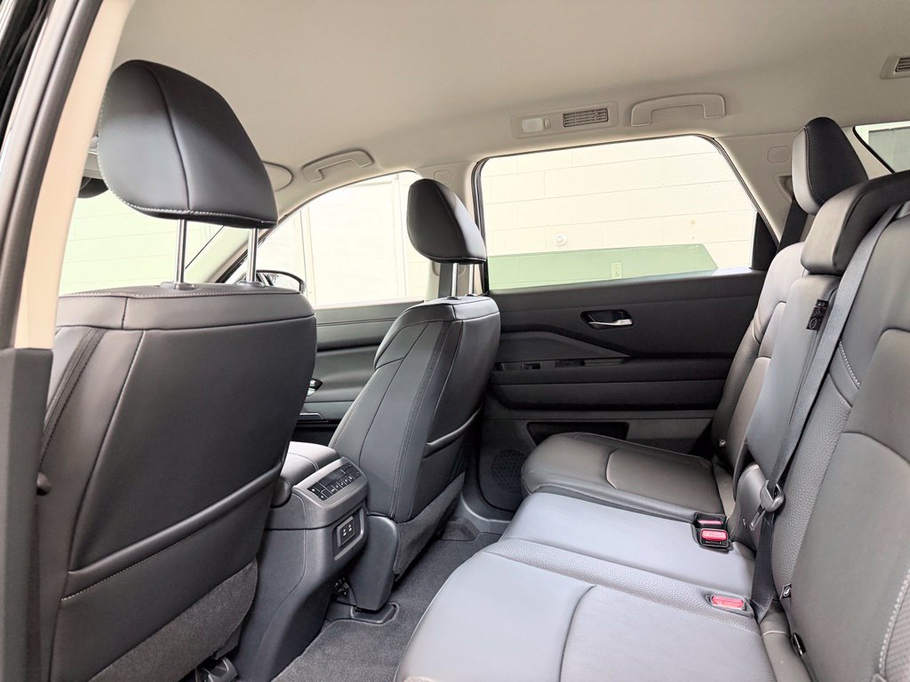 New 2026 Nissan Pathfinder SL AWD/4WD image 21