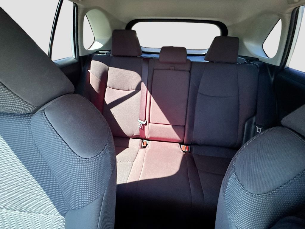Used 2022 Toyota RAV4 LE image 23