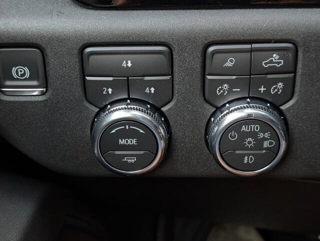 New 2026 GMC Sierra 3500 SLE w/ SLE Value Package image 14