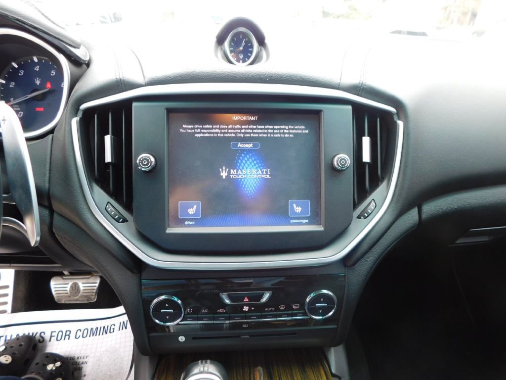 Used 2014 Maserati Ghibli S Q4 AWD/4WD image 32
