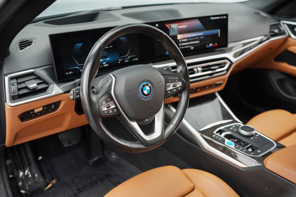 Used 2023 BMW i4 eDrive35 RWD image 19