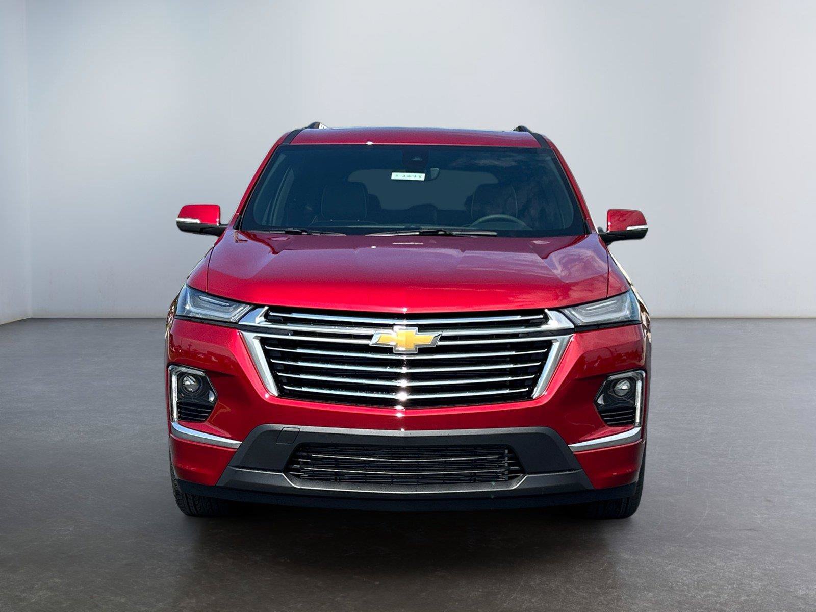 Used 2023 Chevrolet Traverse Premier FWD image 8
