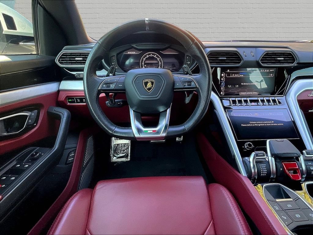 Used 2022 Lamborghini Urus AWD/4WD image 8