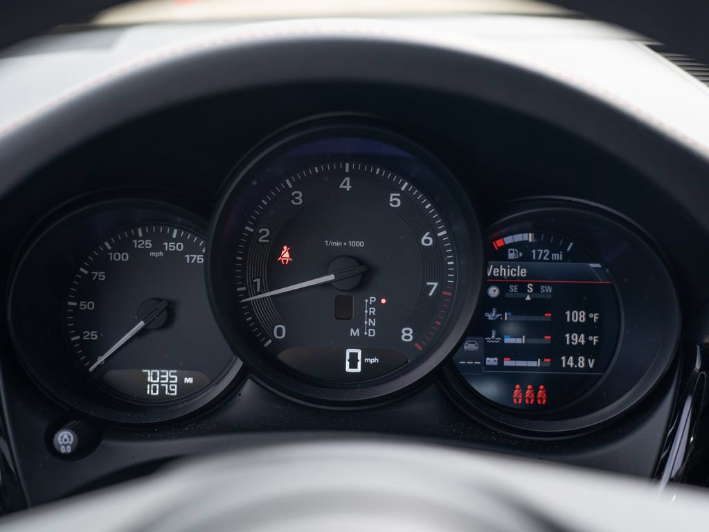 Certified 2025 Porsche Macan AWD/4WD image 24