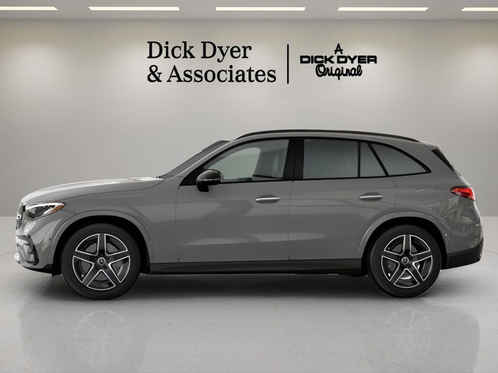 Used 2025 Mercedes-Benz GLC 300 image 24
