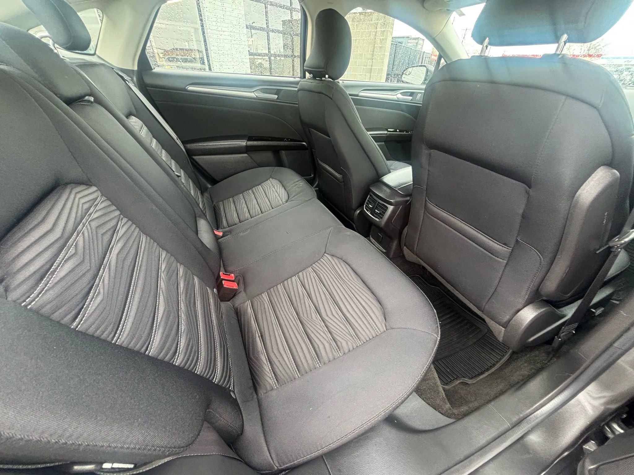 Used 2016 Ford Fusion SE image 15