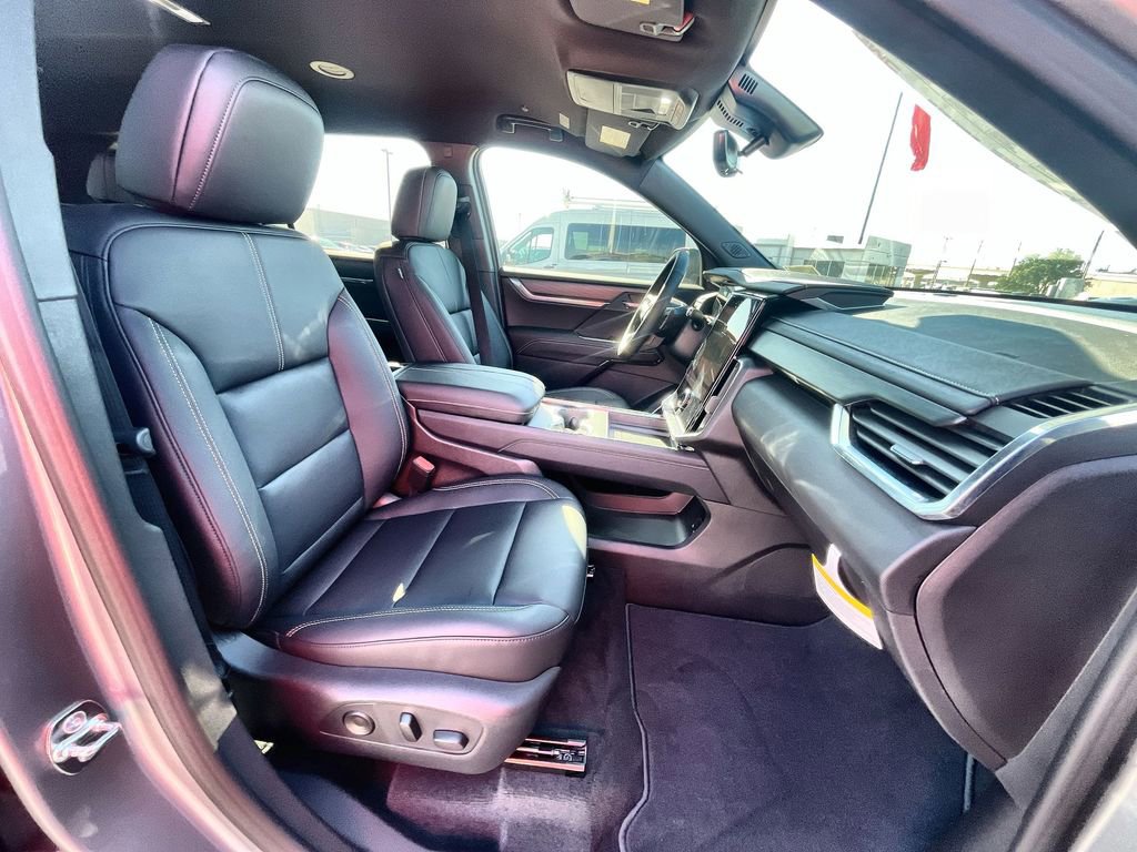 New 2026 GMC Acadia Elevation w/ Black Edition image 35