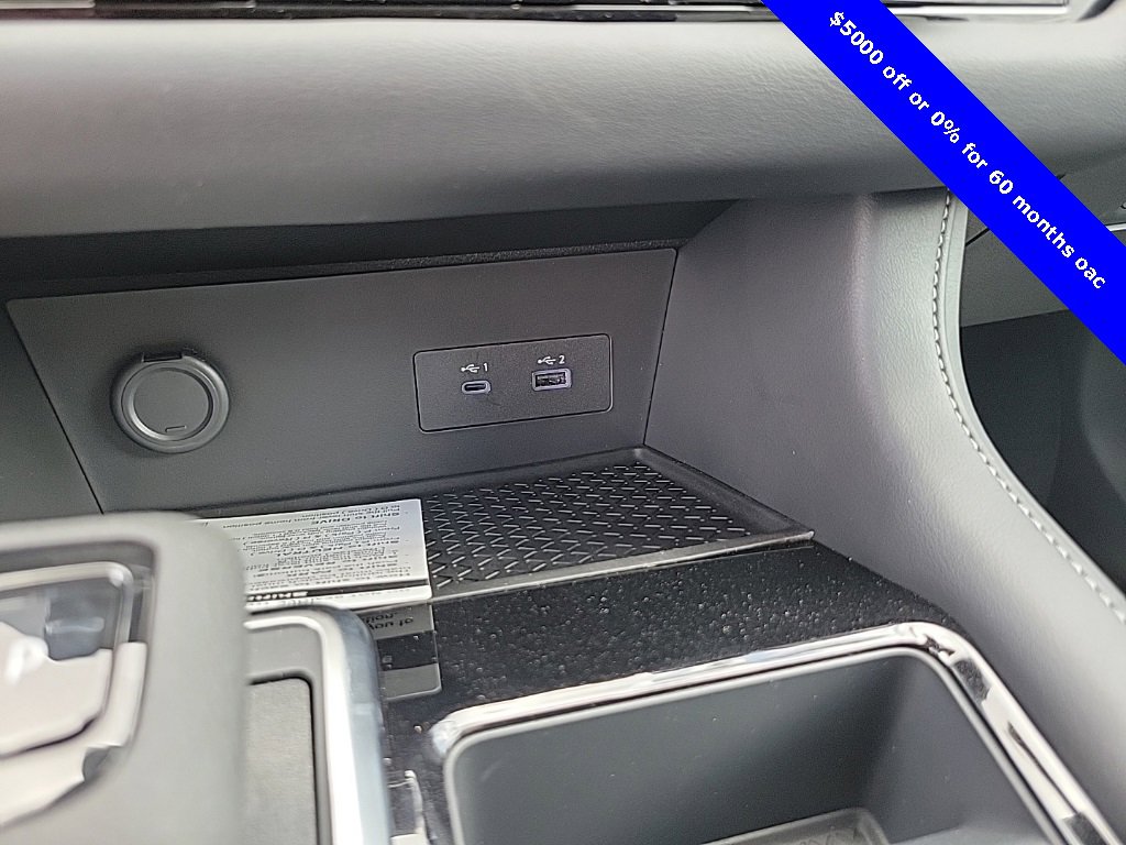 New 2025 Nissan Pathfinder SV w/ Black Appearance Package image 27