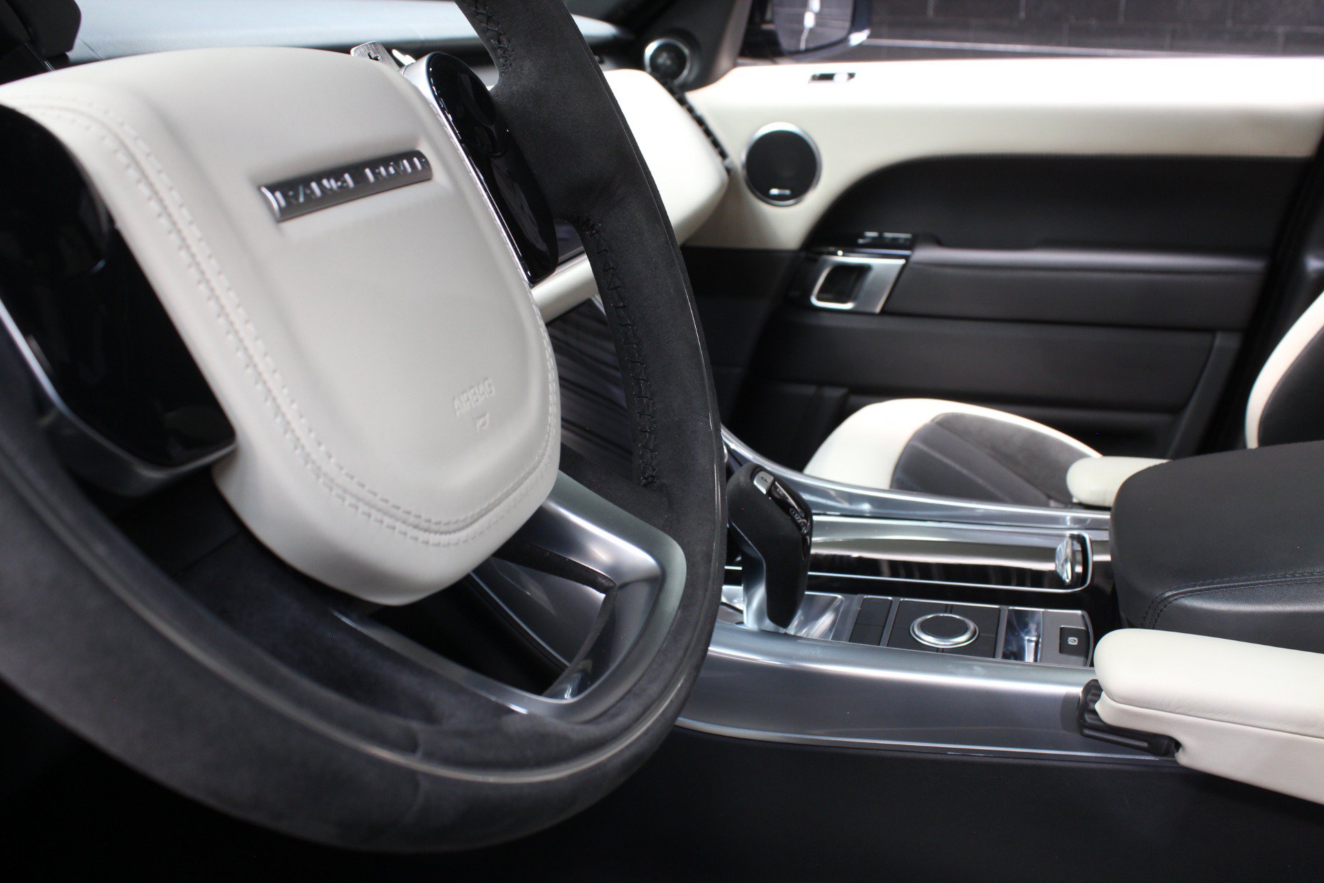 Used 2022 Land Rover Range Rover Sport HST AWD/4WD image 65