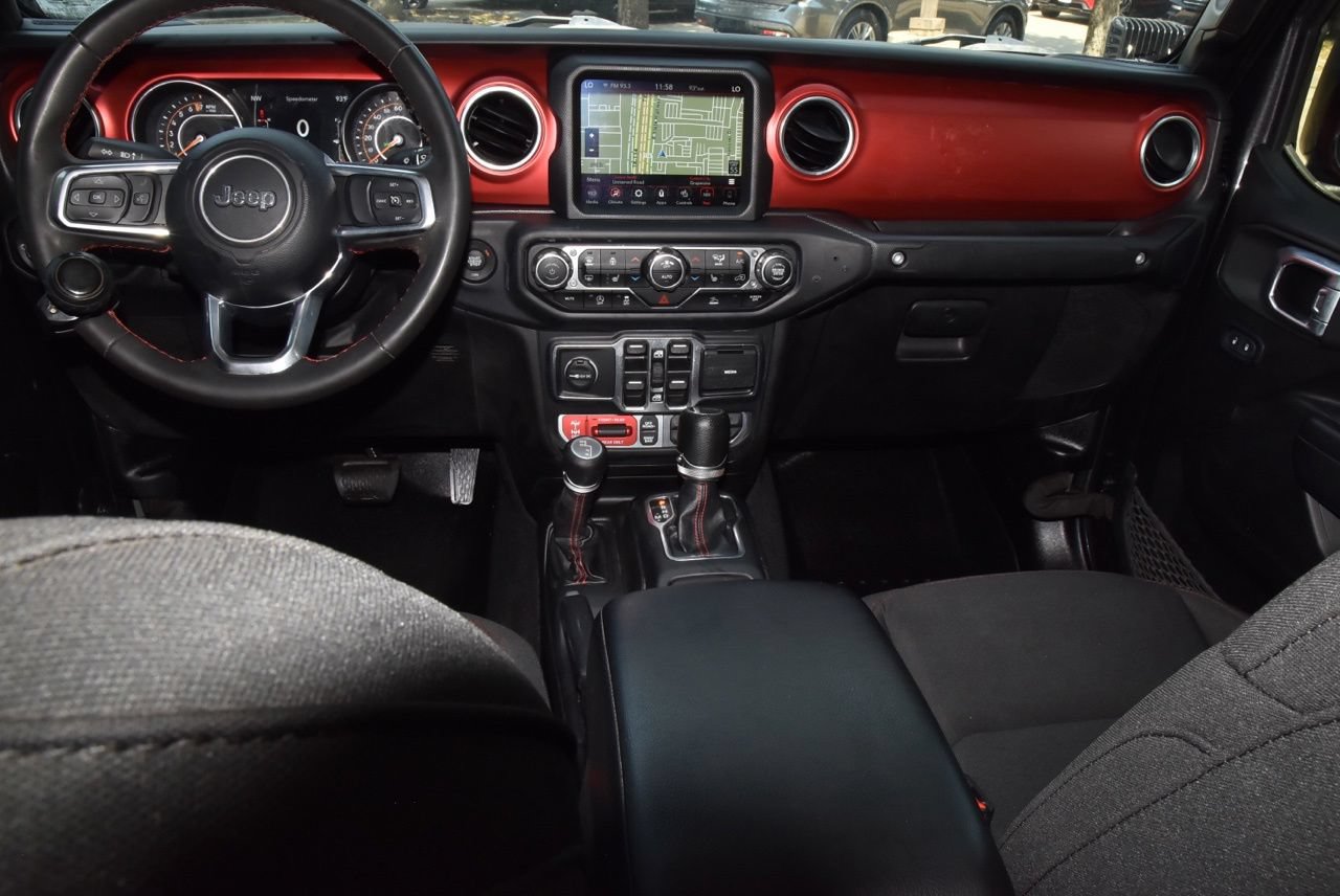 Used 2023 Jeep Gladiator Rubicon w/ Cold Weather Group AWD/4WD image 16