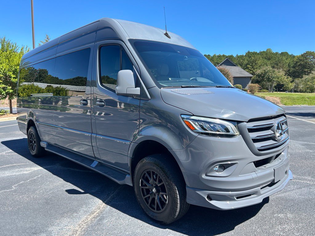 Used 2022 Mercedes-Benz Sprinter 2500 image 17