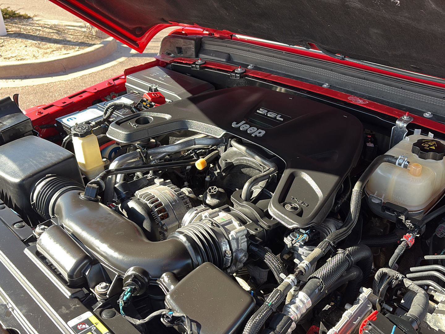 Used 2020 Jeep Gladiator Sport w/ Quick Order Package 24S image 10