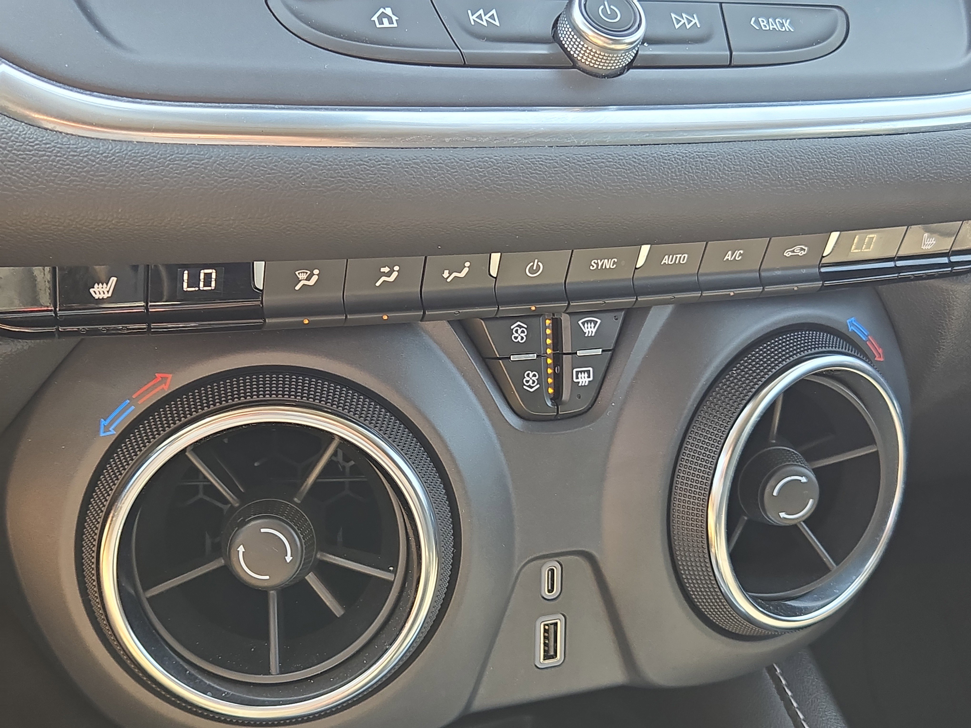 Used 2024 Chevrolet Blazer LT w/ Convenience Package image 28