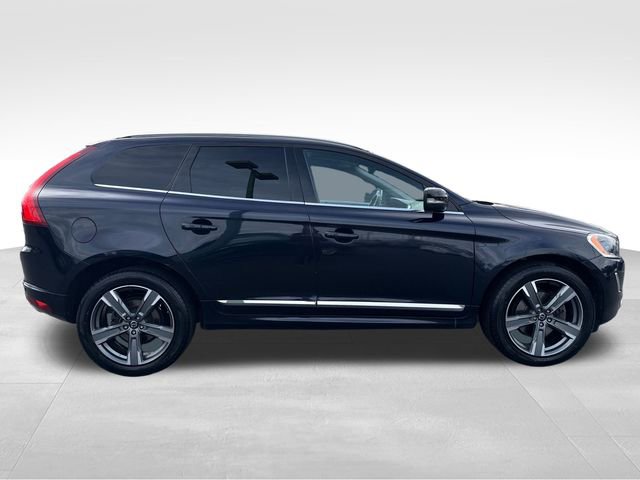 Used 2017 Volvo XC60 T6 Dynamic w/ Preferred Option Package image 22