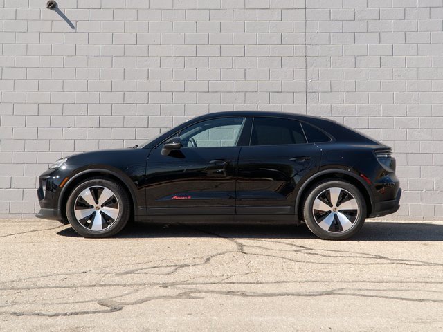 Certified 2024 Porsche Macan 4 Electric image 2
