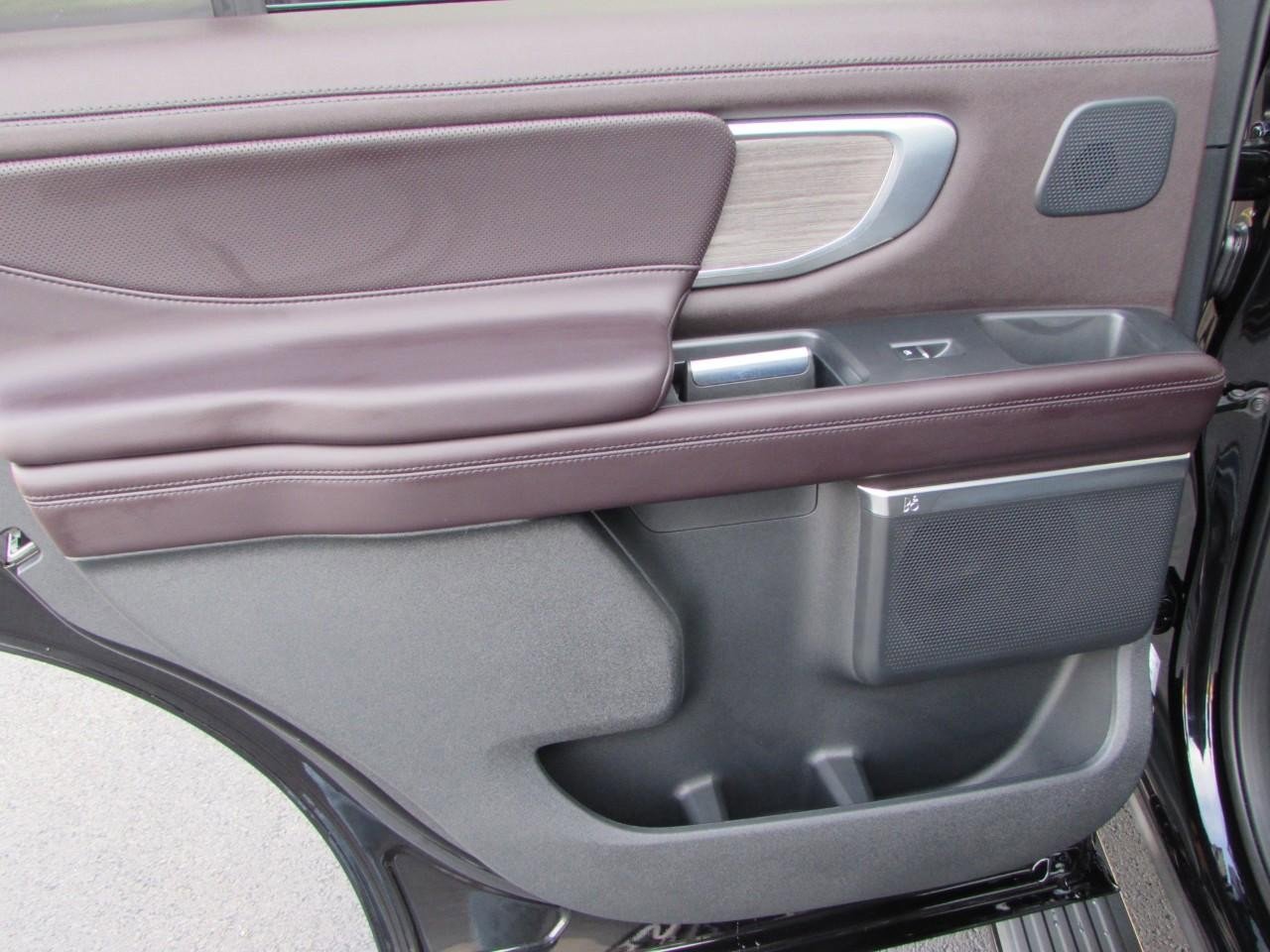 New 2025 Ford Expedition Platinum w/ Platinum Ultimate Package image 27