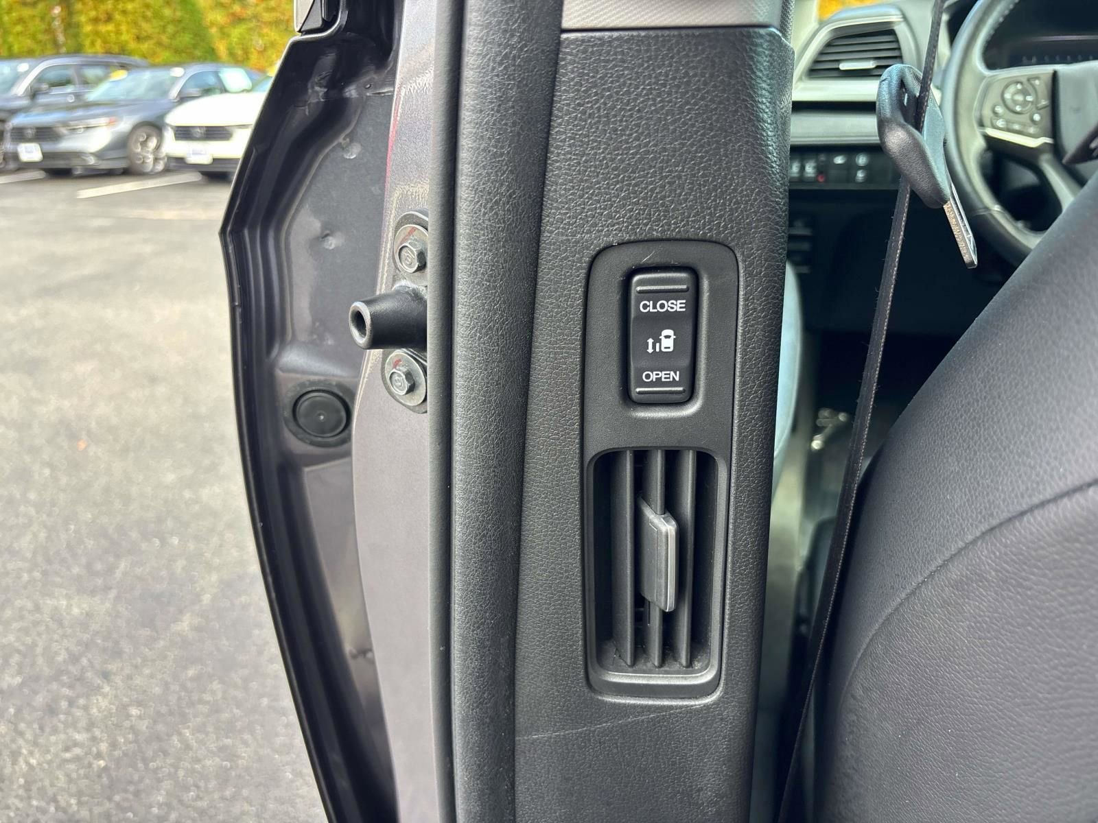 Certified 2024 Honda Odyssey EX-L image 18