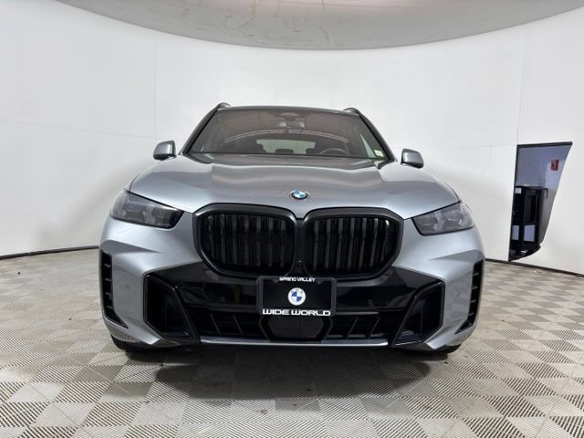 Used 2025 BMW X5 xDrive40i w/ M Sport Package AWD/4WD image 2
