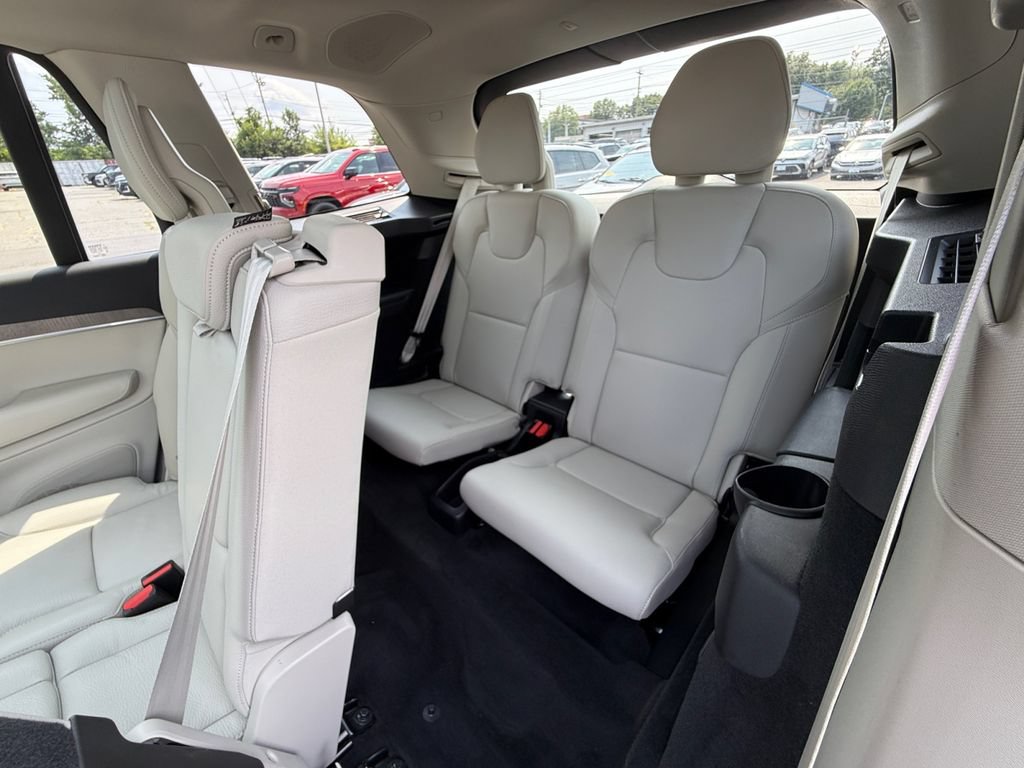 Used 2023 Volvo XC90 B6 Plus w/ Protection Package Premier AWD/4WD image 29