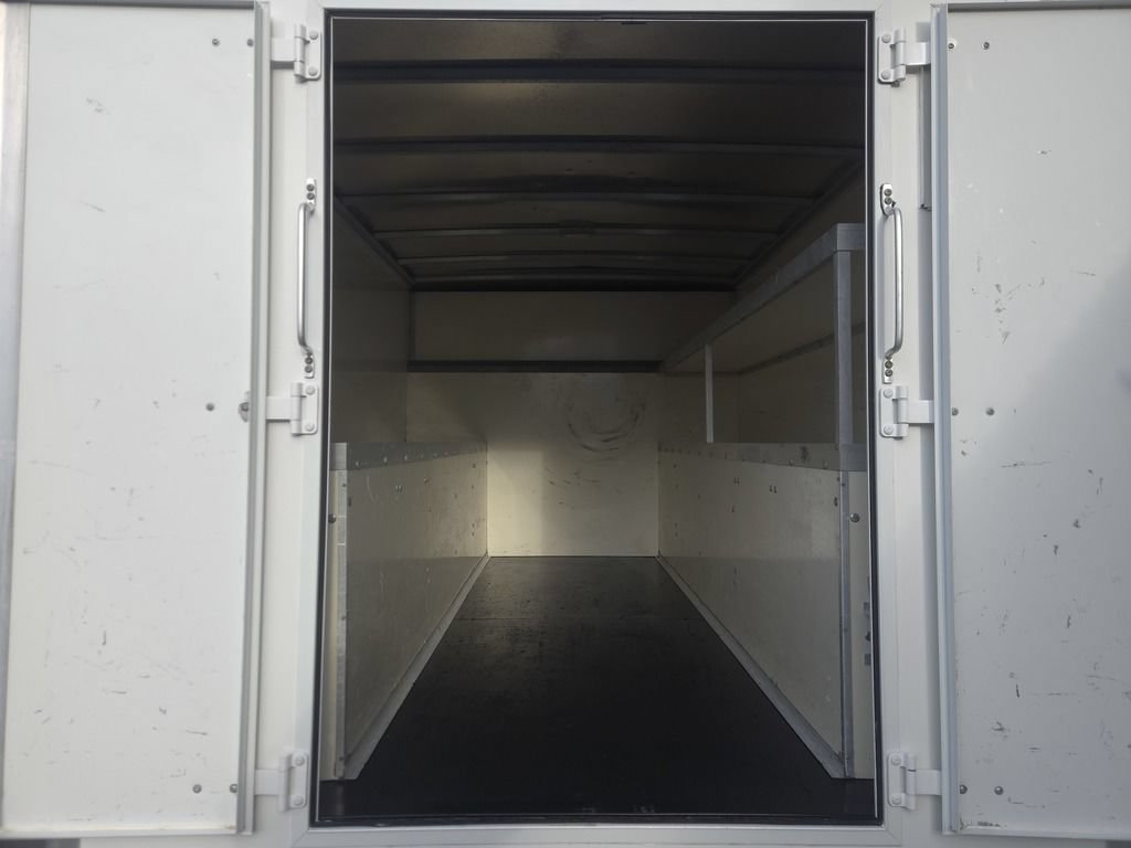 Used 2020 Chevrolet Express 3500 w/ Power Convenience Package RWD image 11