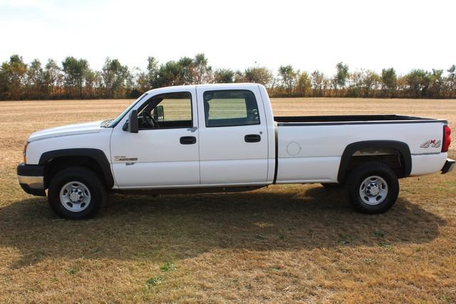 Used 2006 Chevrolet Silverado 2500 W/T w/ Heavy-Duty Power Package image 3