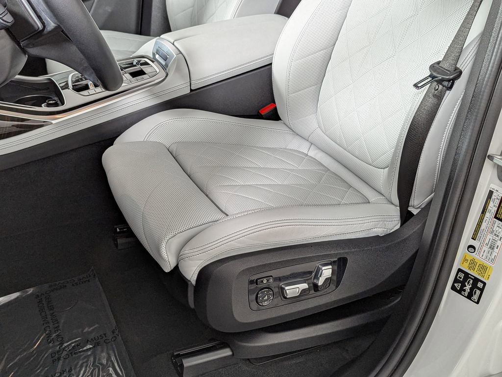 Certified 2023 BMW X7 xDrive40i image 19