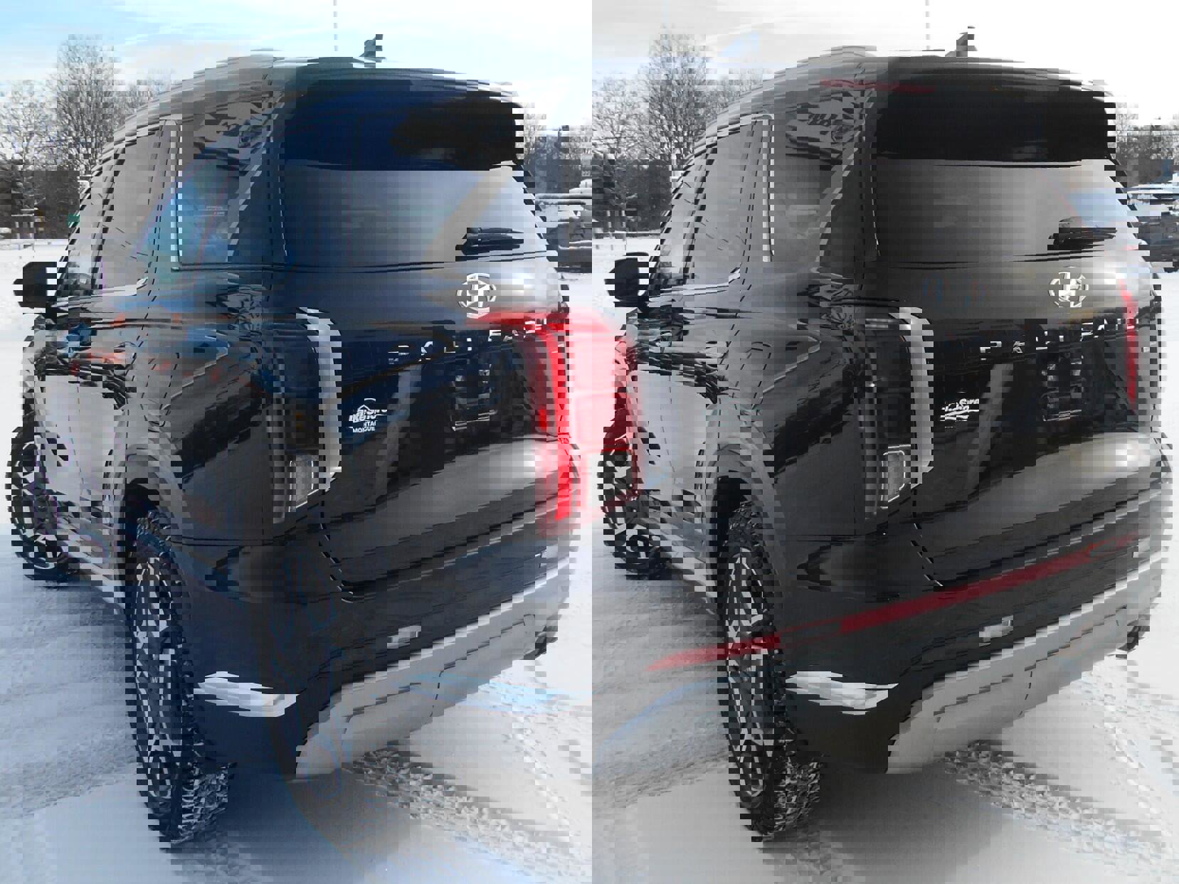 Used 2023 Hyundai Palisade Limited w/ Cargo Package image 3