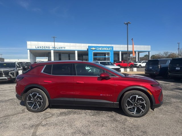 New 2026 Chevrolet Equinox EV LT image 2
