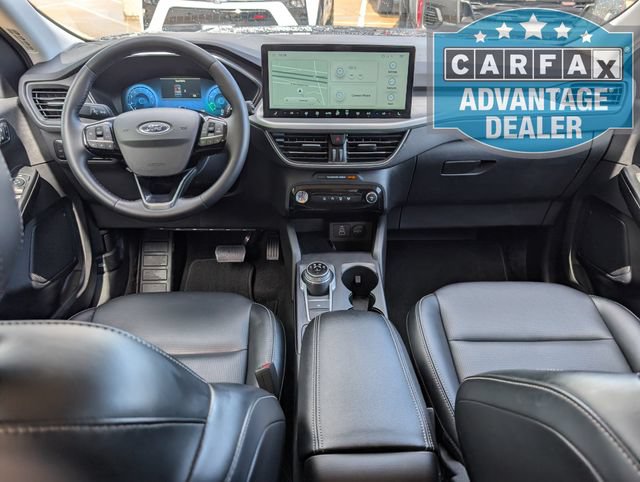Used 2025 Ford Escape Platinum AWD/4WD image 18