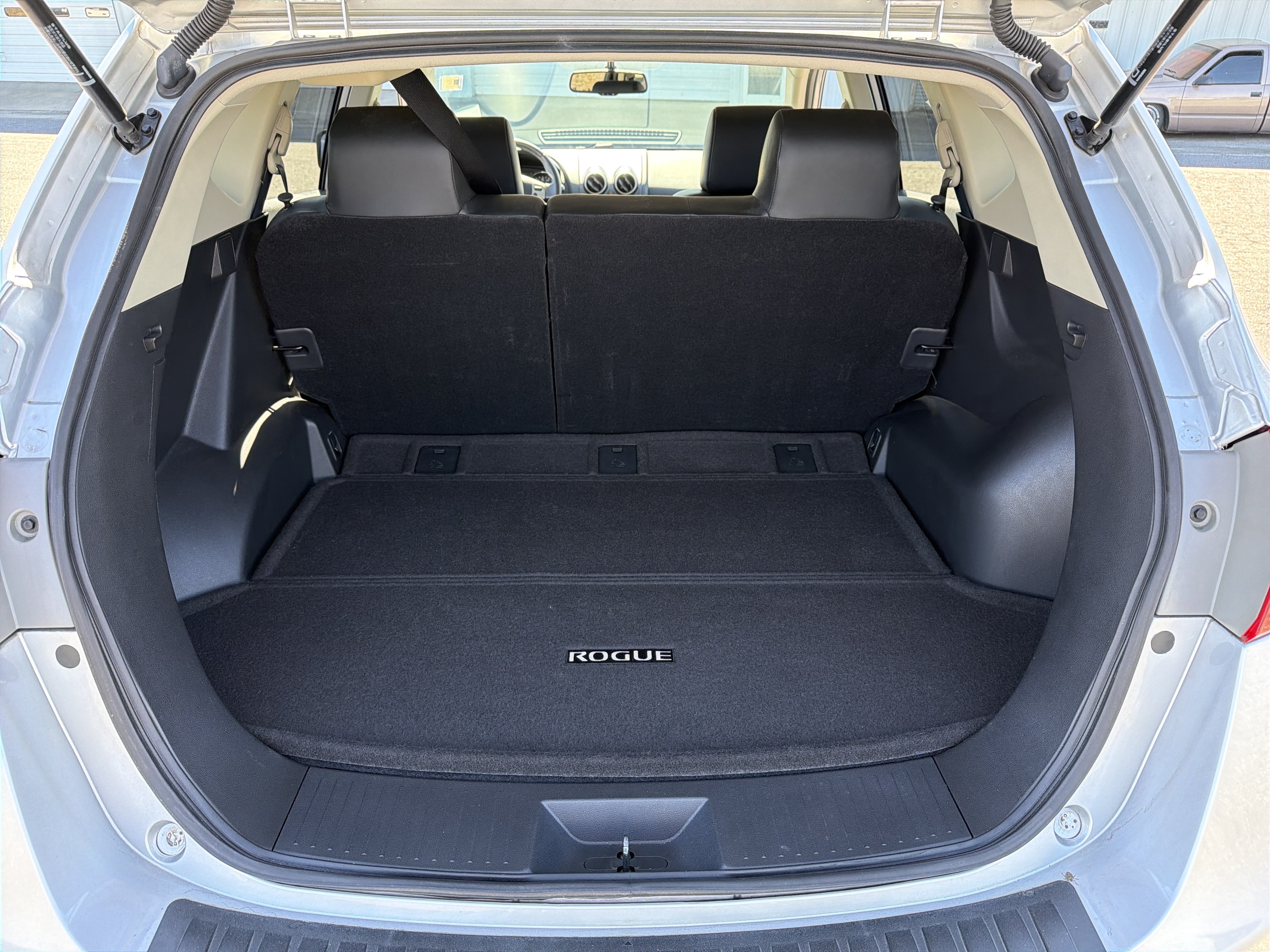 Used 2013 Nissan Rogue SL AWD/4WD image 6