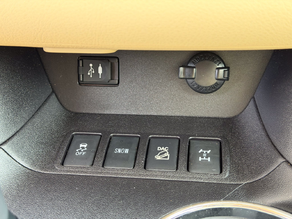 Used 2016 Toyota Highlander XLE AWD/4WD image 33