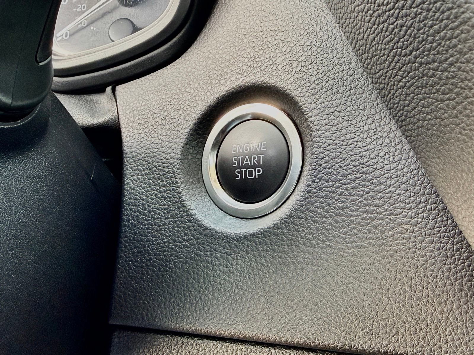 Used 2025 Toyota Corolla LE w/ LE Premium Package image 41