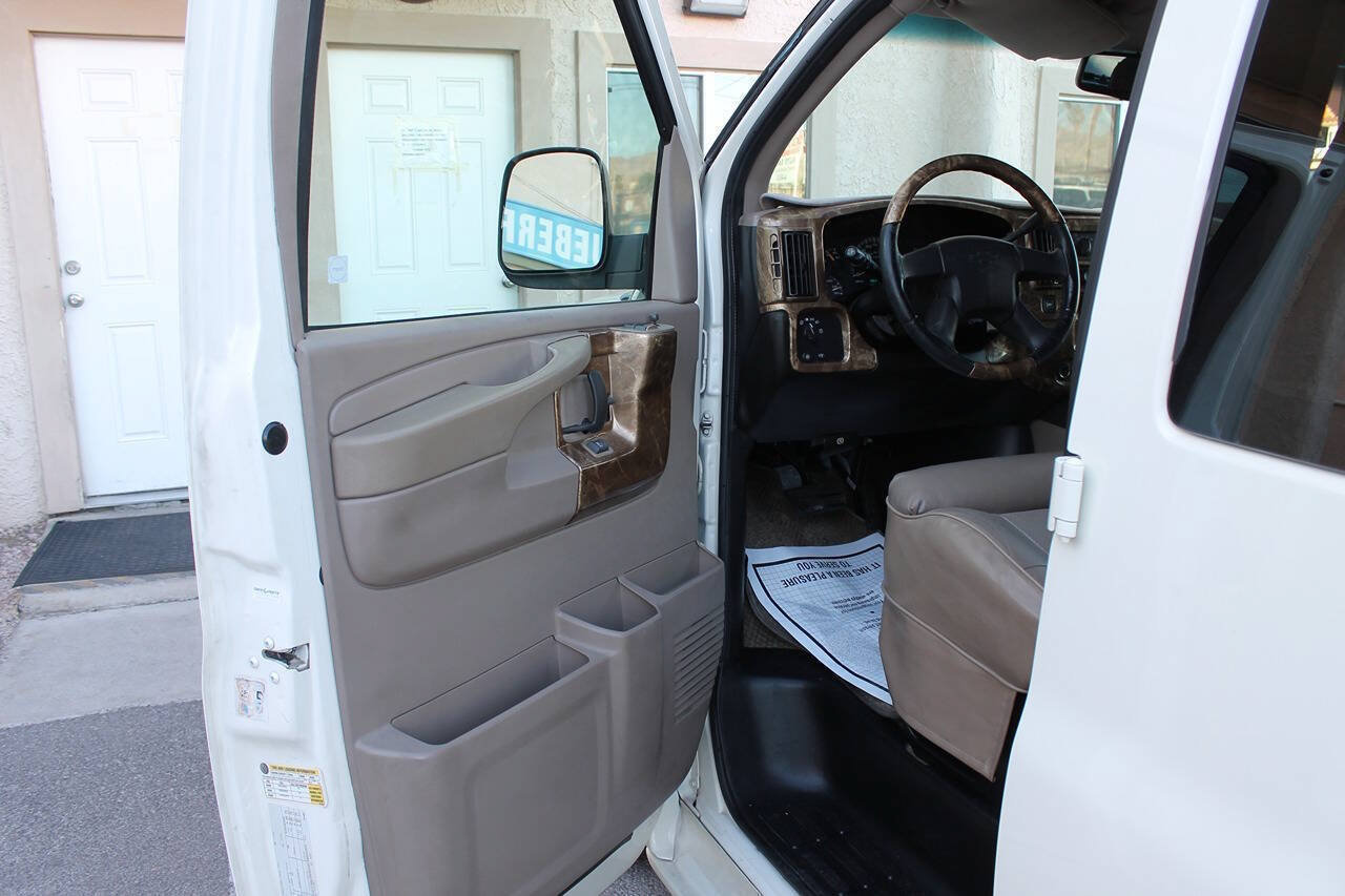 Used 2006 Chevrolet Express 1500 RWD image 20