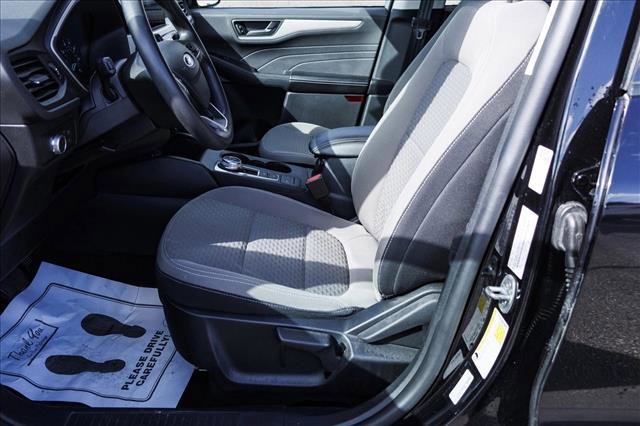 Used 2022 Ford Escape SE image 11