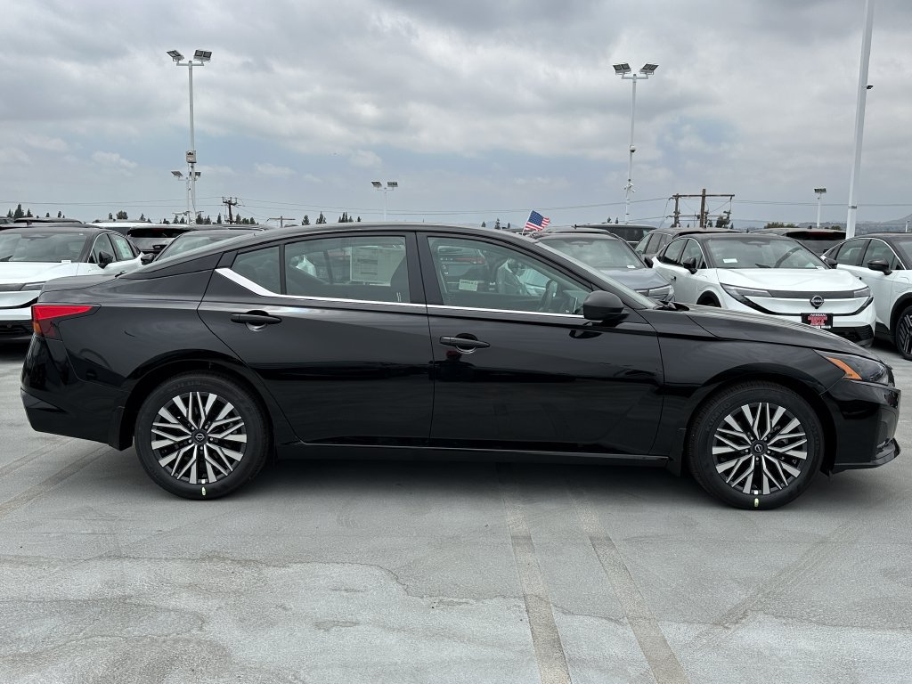 New 2026 Nissan Altima 2.5 SV FWD image 9
