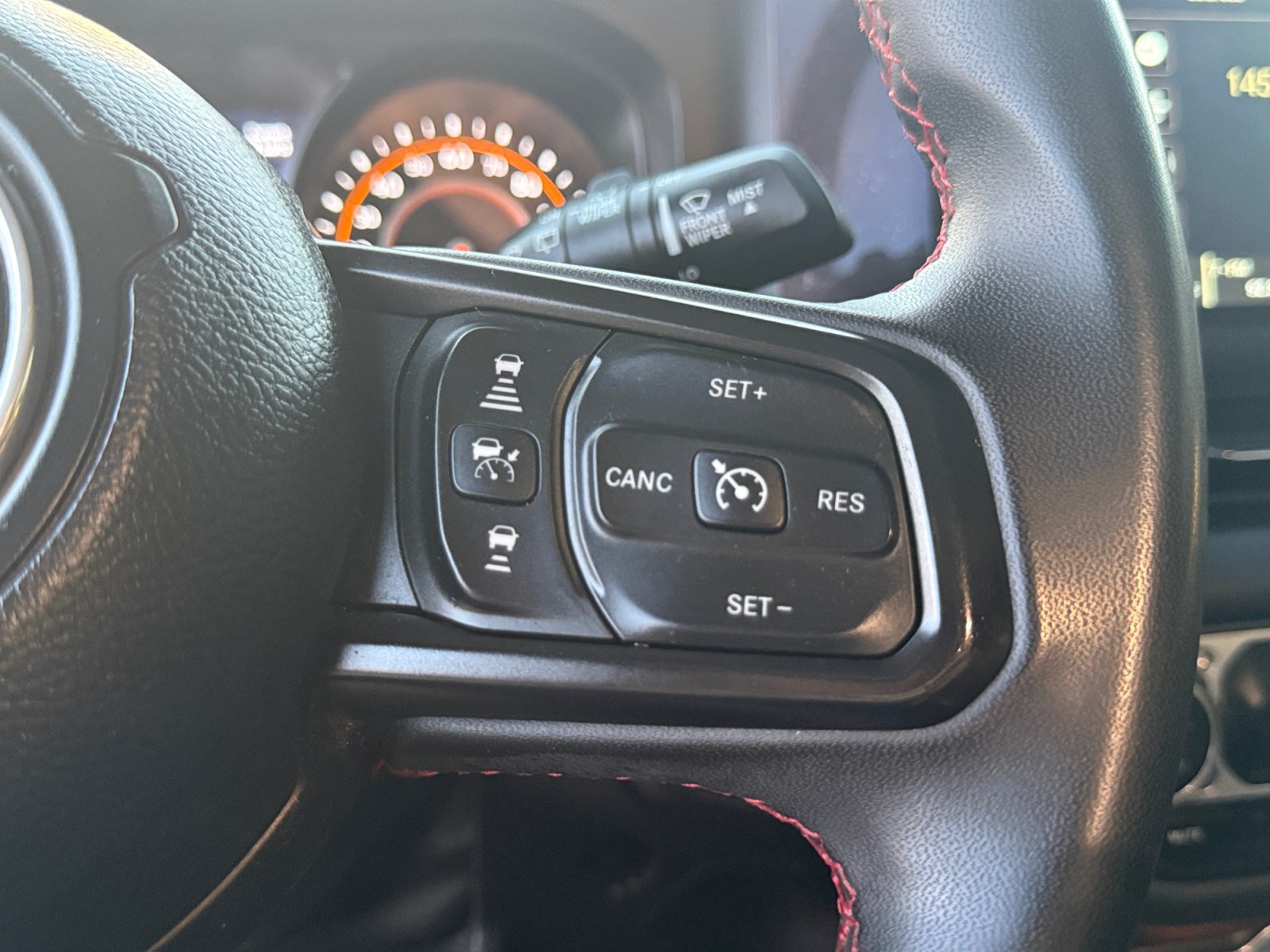 Used 2024 Jeep Wrangler Unlimited Rubicon AWD/4WD image 16