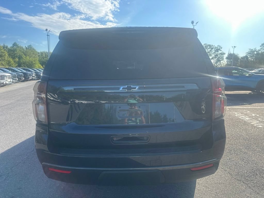 Used 2022 Chevrolet Suburban Z71 w/ Luxury Package AWD/4WD image 6